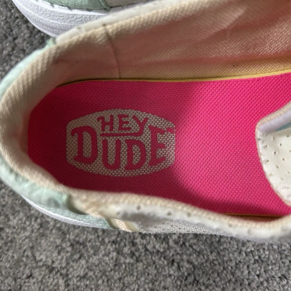 Hey Dude Wendy Perf Sport Women’s Sz 8 White Green Slip On Loafers Comfort Shoes - Picture 10 of 11